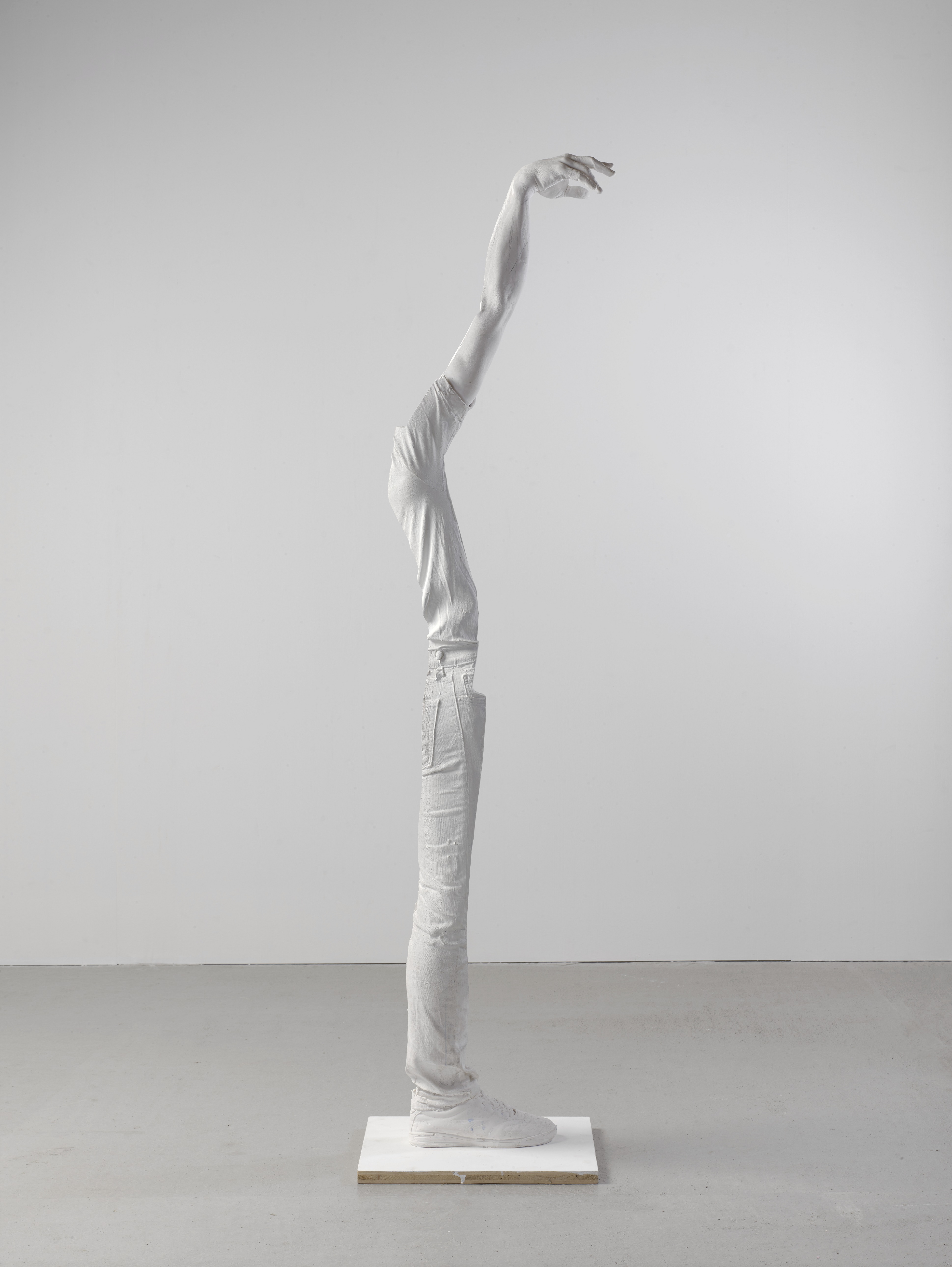 Mostra "Avatar" opere scultoree dell'artista austriaco Erwin Wurm