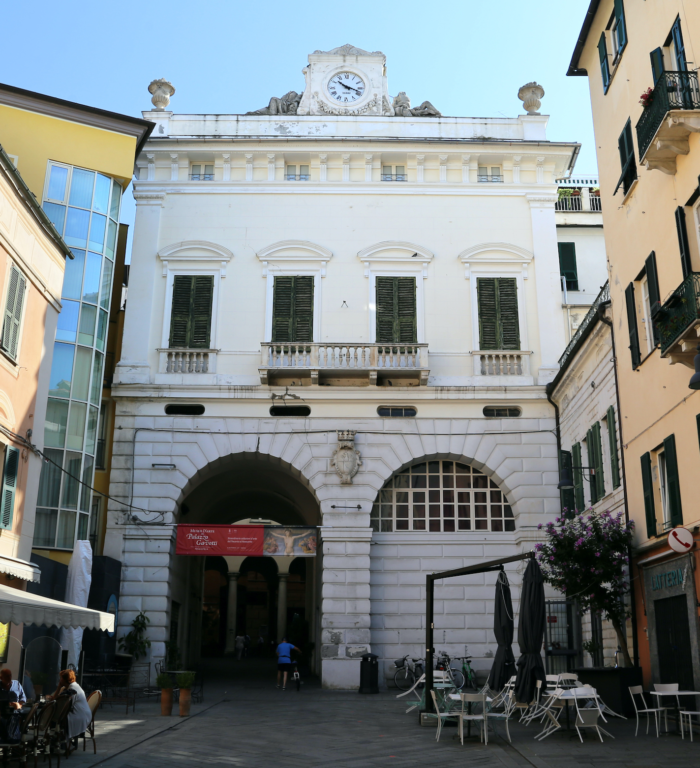 Imparare per la vita: nuove scoperte nel restauro della facciata di Palazzo Gavotti