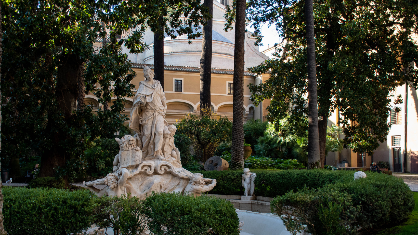 Scoprire i giardini: paesaggi imprevisti a Palazzo Venezia