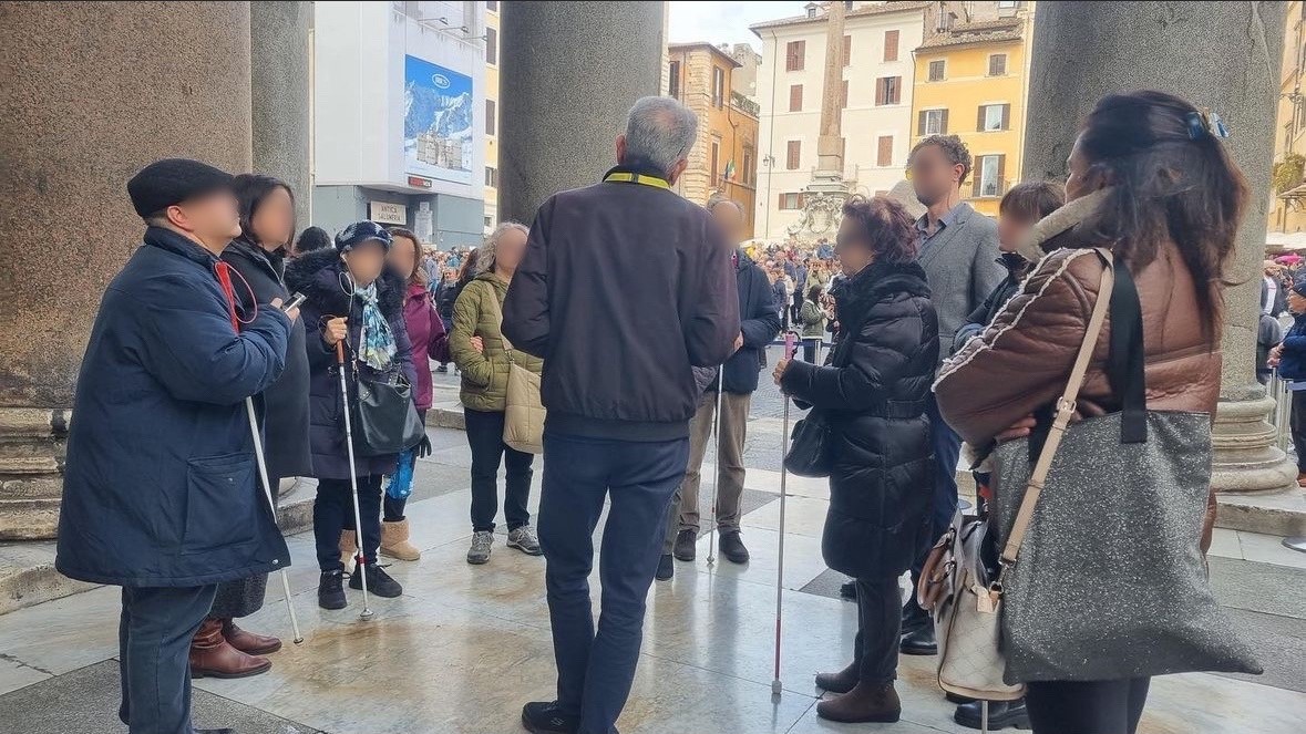 Ad occhi chiusi, il Pantheon attraverso i sensi. Visita guidata speciale inclusiva per non-vedenti ed ipo-vedenti - maggio