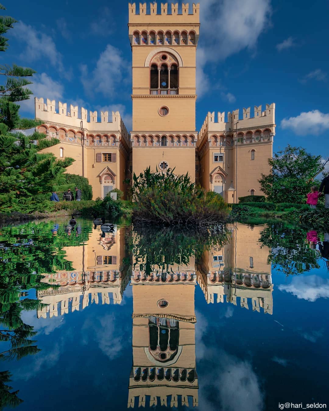 Villa Negrotto Cambiaso ad Arenzano: fioriture nel parco
