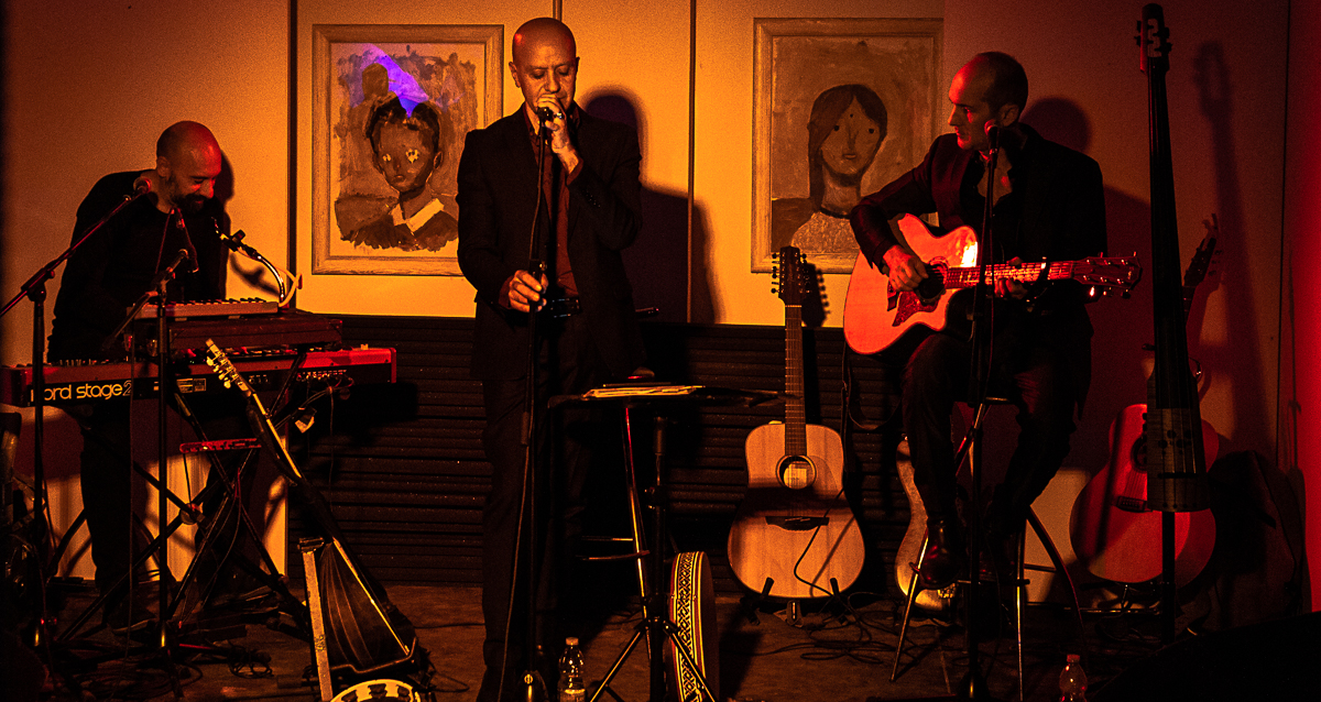 Una candela nel buio. RADIODERVISH in concerto
