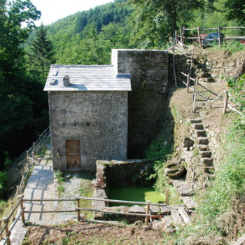 Il mulino “Ra Pria” in loc. Belpiano, Borzonasca (GE)
