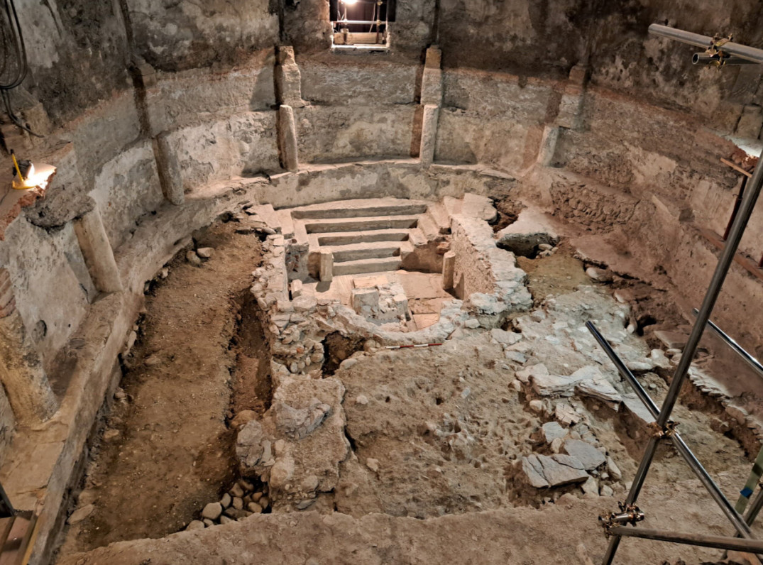 Susa Svelata: Le meraviglie di Segusio: dal cantiere della Cattedrale alle rose della domus del teatro civico