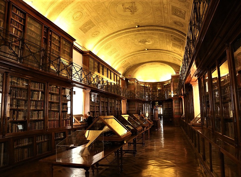 La cura di carta in Biblioteca Reale